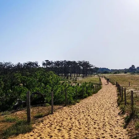 Belle Maison De Vacances Entre Plage Et Marais - 7 Pers Brem Sur Mer